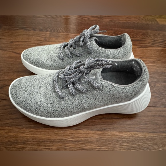 Allbirds Wool Runner Go in Medium Grey (Blizzard Sole) Size 8 - Picture 5 of 7